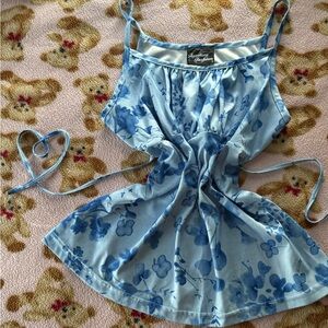 Blue floral babydoll style shirt 🩵🩵🩵